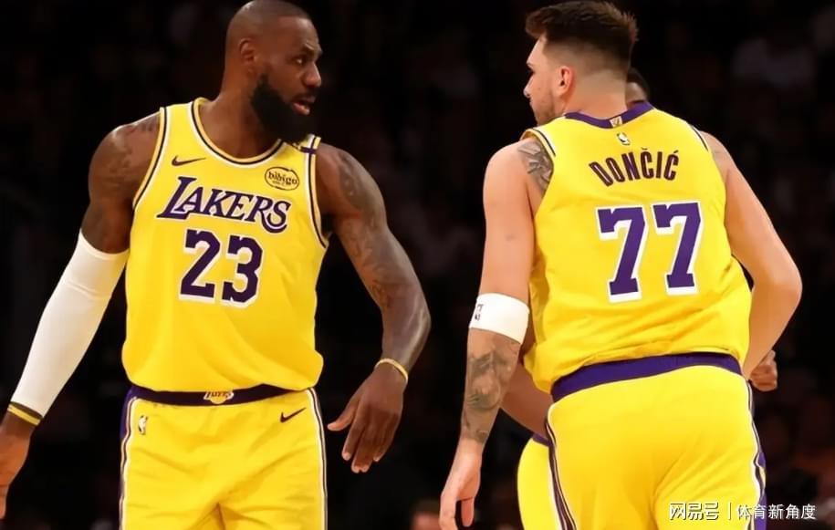 再见，湖人！再见，NBA的詹姆斯们！